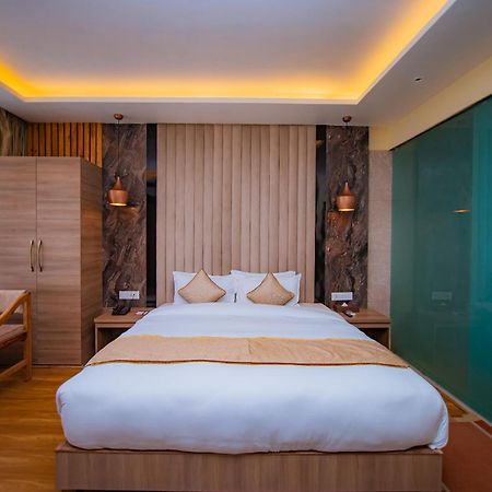 Temple Himalaya Hotel & Spa Pokhara Exterior photo