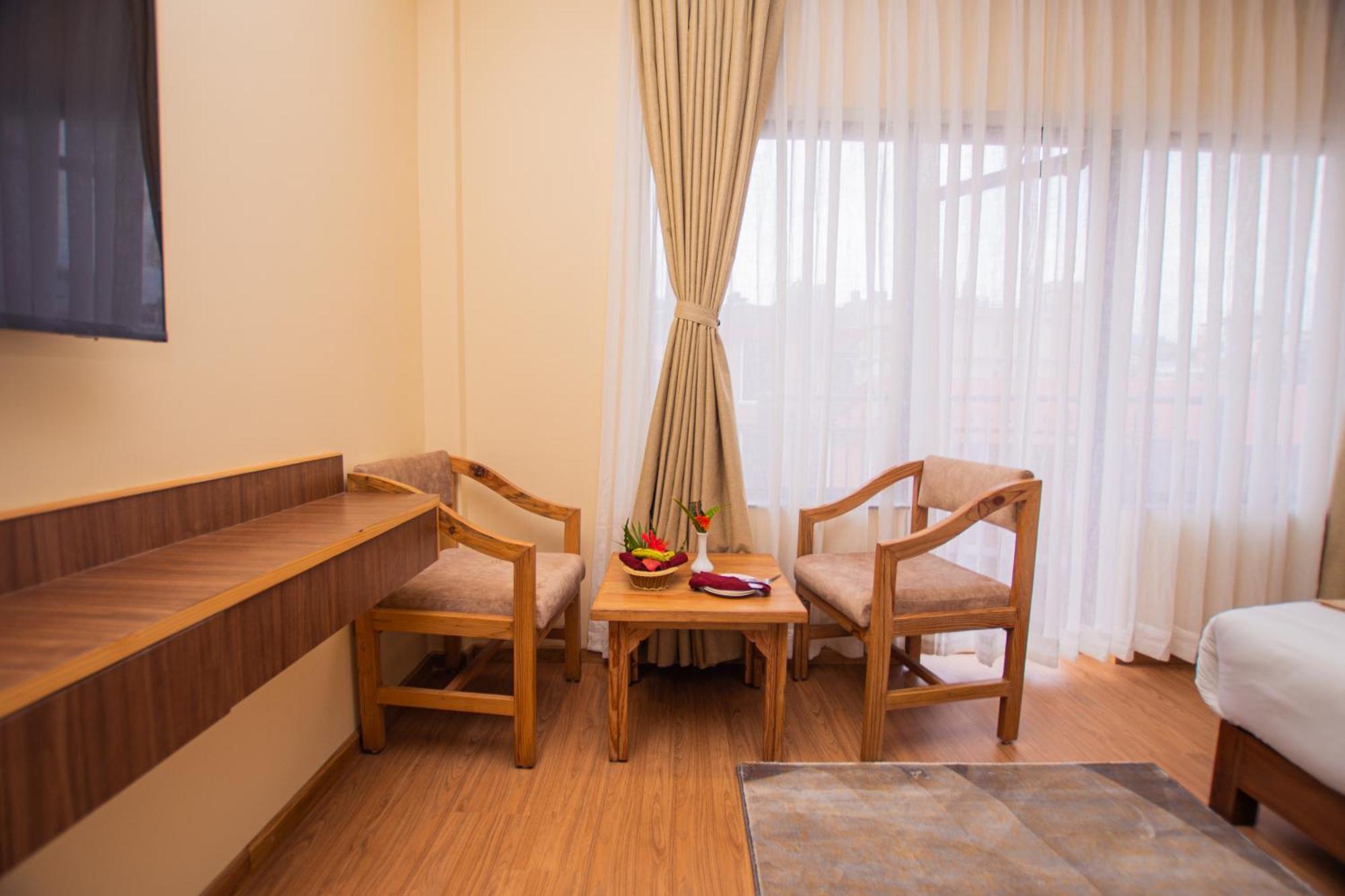 Temple Himalaya Hotel & Spa Pokhara Exterior photo
