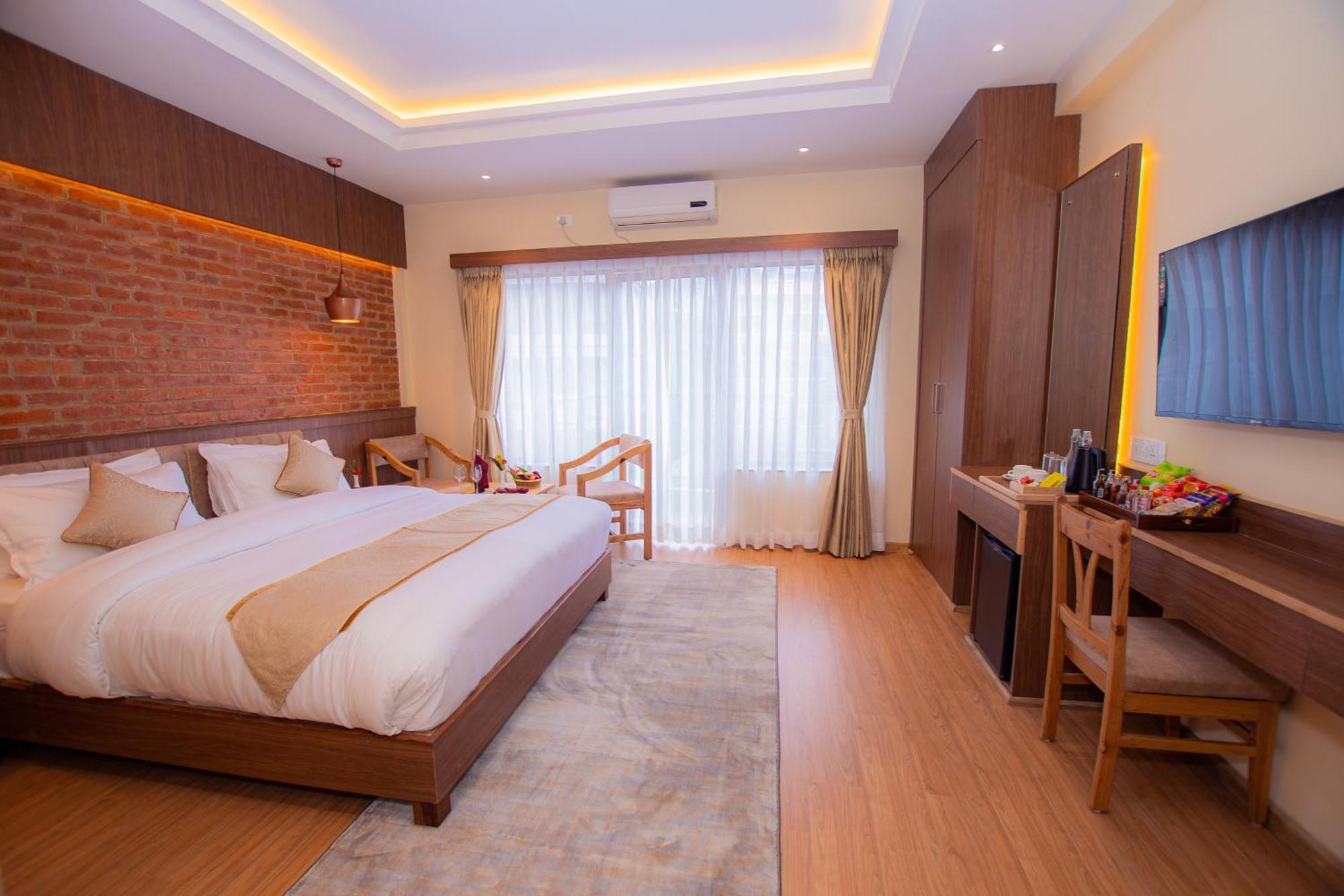 Temple Himalaya Hotel & Spa Pokhara Exterior photo