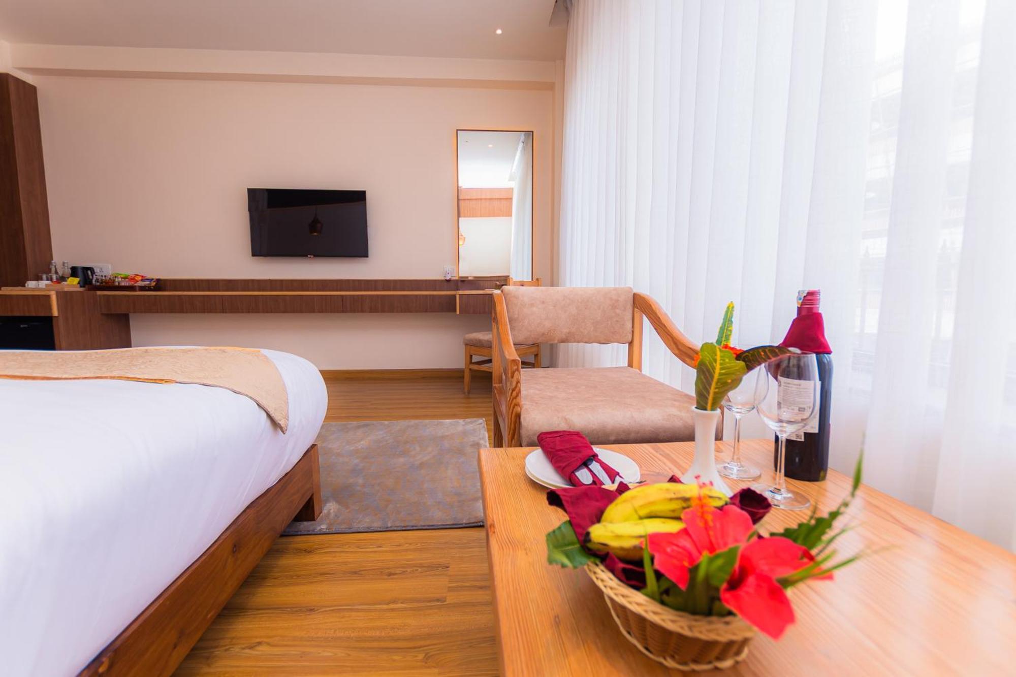 Temple Himalaya Hotel & Spa Pokhara Exterior photo