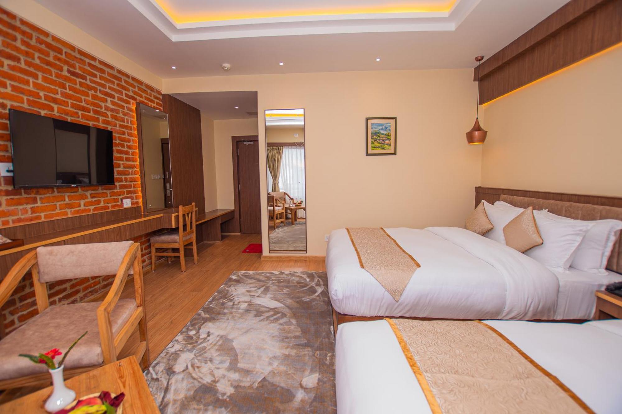 Temple Himalaya Hotel & Spa Pokhara Exterior photo