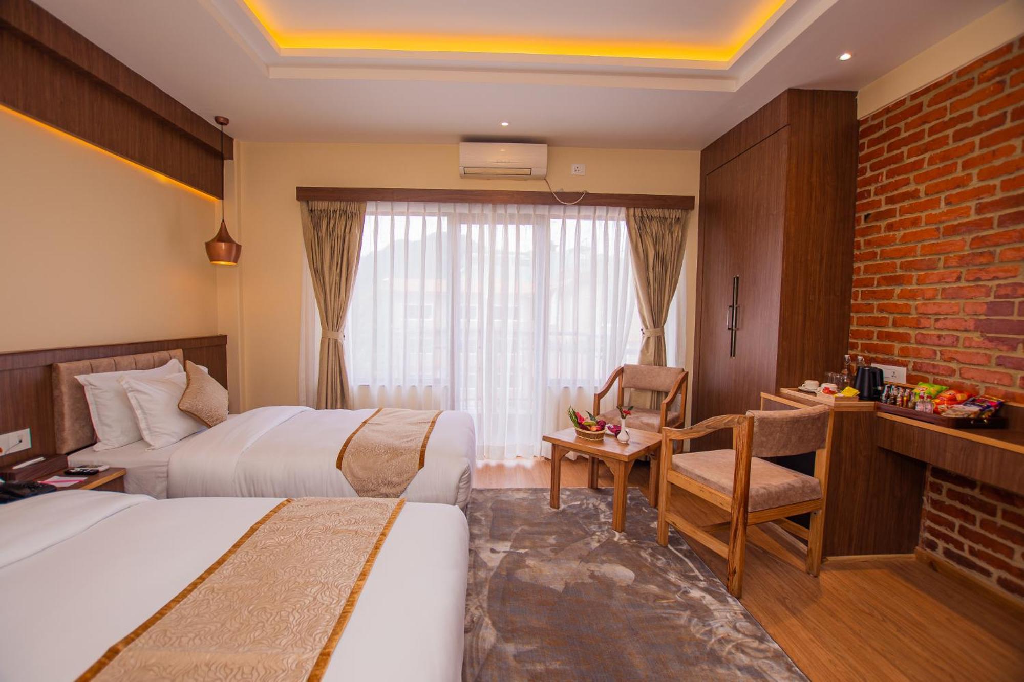 Temple Himalaya Hotel & Spa Pokhara Exterior photo