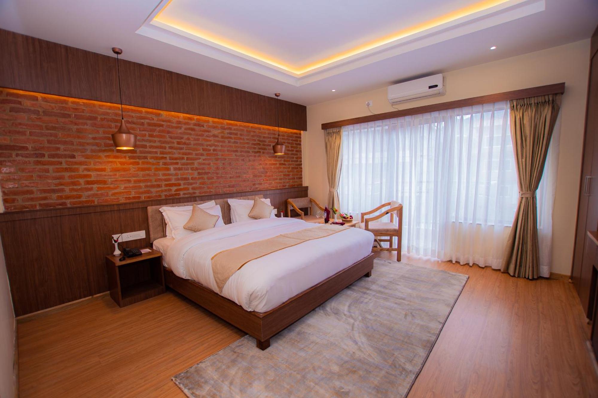 Temple Himalaya Hotel & Spa Pokhara Exterior photo