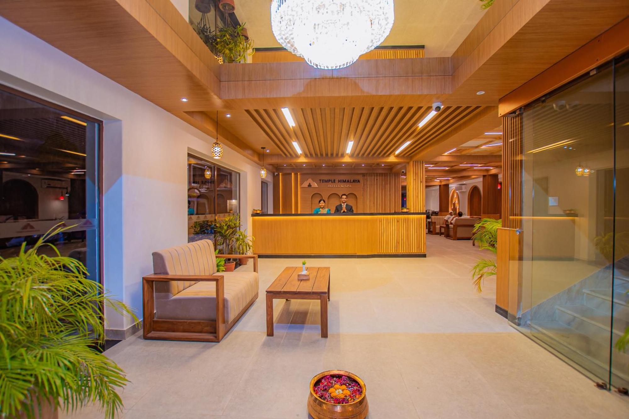 Temple Himalaya Hotel & Spa Pokhara Exterior photo