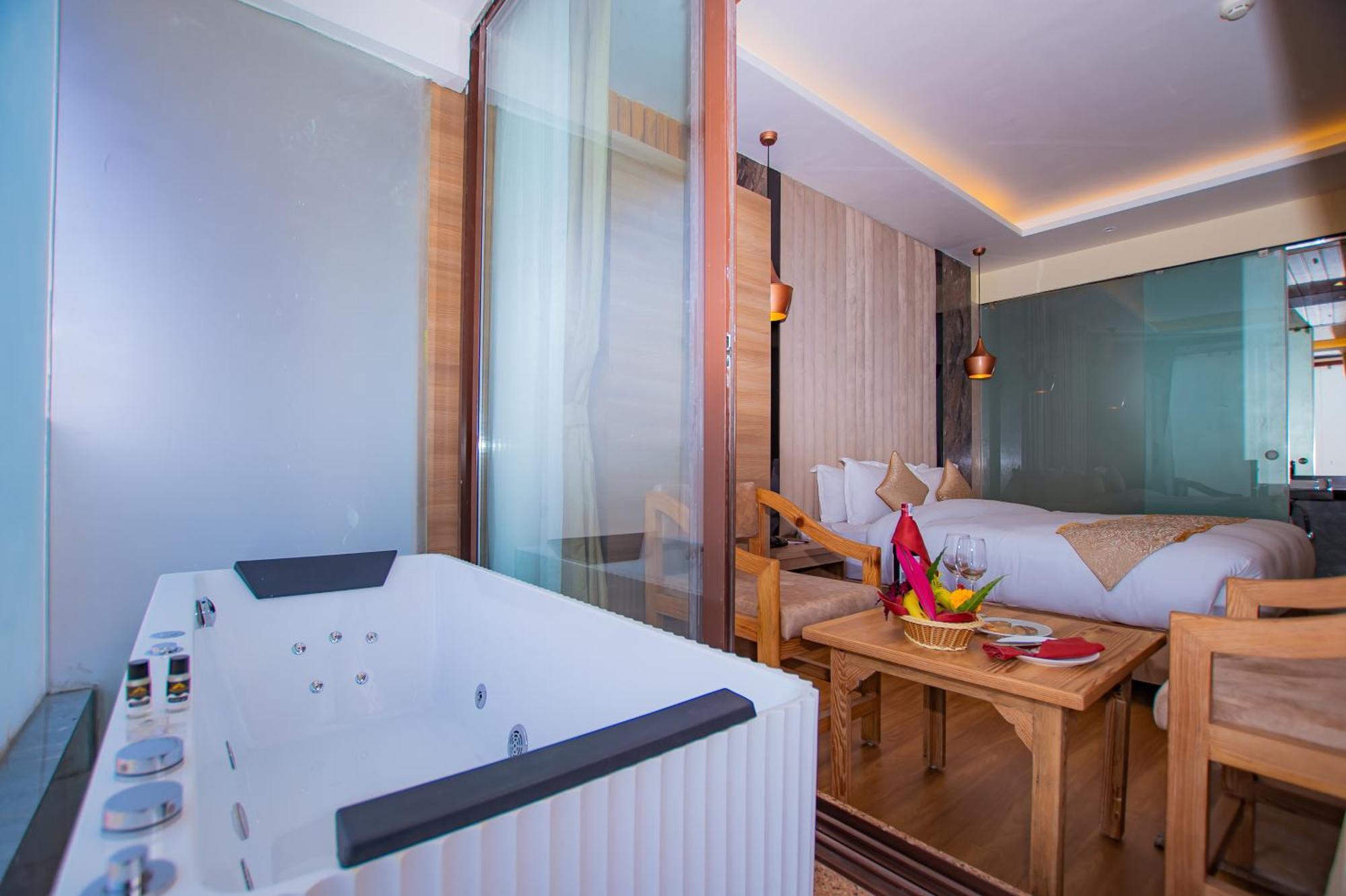 Temple Himalaya Hotel & Spa Pokhara Exterior photo